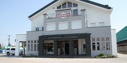 Händler - bevorzugter Kontakt: per Fax - Salzburg - Fliesen- und Natursteinausstellung und großflächiger Ausstellungsgarten - BERNIT GmbH & CoKG