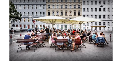 Händler - überwiegend Fairtrade Produkte - Wien - Schanigarten Blick vom Restaurant - Roland Soyka