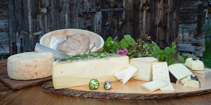 Händler - Salzburg - Käsespezialitäten von Bauern aus der Region mit Milch von heimischen Kühen, Ziegen oder Schafen - Heimatgold Zell am See