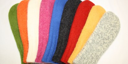 Händler - regionale Produkte aus: Textil - Walkfäustlinge in vielen verschiedenen Farben - Huber Strick/Walkwaren    www.huberwalk.at