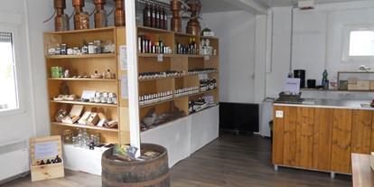 Händler - Art des Herstellers: Brennerei - Unser Shop in Esternberg immer Freitag von 15:00 bis 18:00 geöffnet - Sensoleo e.U. Atherische Öle aus Esternberg