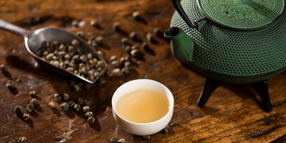 Händler - überwiegend Bio Produkte - Wien - Jasmin Pearl tea Dragon - JägerTEE Wiens ältestes Teefachgeschäft seit 1862