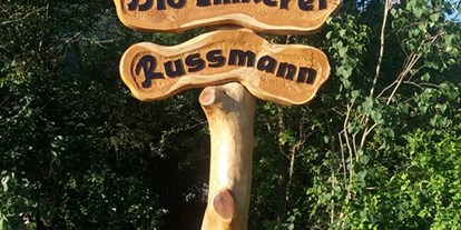 Händler - Art der erstellten Produkte: Deko-Artikel - Unser Verkaufsschild an der Strasse - Bio Imkerei Russmann wir Imkern in der Nationalpark Kalkalpen Region . 