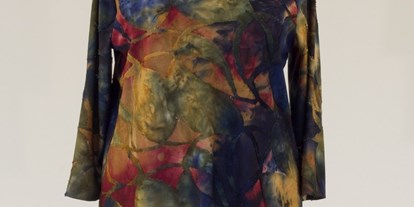 Händler - nachhaltige Verpackung - Shirt Batik - urban // collection - Trendmode aus dem Vulkanland