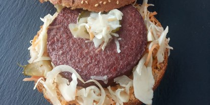 Händler - Bezirk Perg - Veganer Burger. Geniesse unseren veganen Burger als Frische oder Tiefkühlartikel direkt zu dir geliefert.
www.snacks.co.at  - Markenmacher 