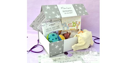 Händler - Produkt-Kategorie: Möbel und Deko - Wien - Baby Zeitkapselbox - Feenstaub Papeterie & Grafikdesign