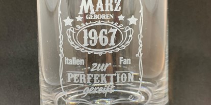 Händler - Produkt-Kategorie: Schmuck und Uhren - Steiermark - Gravierte Gläser

Bier, Wein, Whiskey, Sektgläser individuell  - Geschenkeparadies 