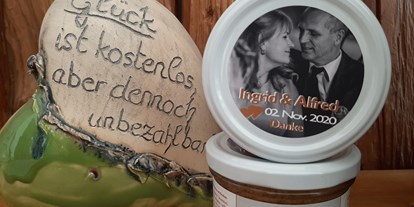 Händler - Oberösterreich - Mit individuellem Etikett als Dankeschön für Hochzeitsgäste - Backen mit Herz e.U.