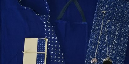 Händler - Produkt-Kategorie: Küche und Haushalt - Steiermark - Blaudruck-Krawatte Handarbeit, Notizblock aus Leder A-6 mit Blauddruckapplikationen, Einkaufstasche, modische Halsketten - Schmuck-Blaudruck Jalili & Panzer GsbR