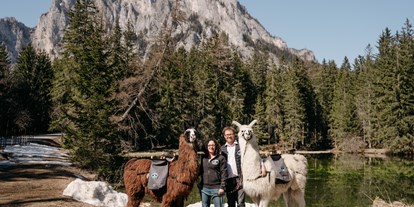 Händler - Produkt-Kategorie: Kleidung und Textil - Steiermark - Unterwegs mit den Lamas - Alpakas und Lamas zum Grünen See