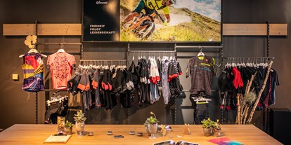 Händler - Zahlungsmöglichkeiten: Kreditkarte - Salzburg - Castelli der Italiener mit bester Rennrad Ware - Prinzbike der Bikeshop in Bergheim bei Salzburg