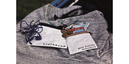 Händler - Produkt-Kategorie: Kleidung und Textil - Wien - Taschen wie aus Papier!
Kleinkram
ganz kleiner Kleinkram - Taschen wie aus Papier!