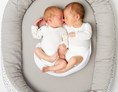 Unternehmen: Zirbennest XL für große Babys oder Zwillinge. Natürlich gibt es auch ein Zirbennest in Standardgröße. Bei beiden Bettchen ist die Zirbenschlange herausnehmbar und weiterverwendbar. Wir achten mit großer Sorgfalt auf Qualität und Nachhaltigkeit - KreativKopf